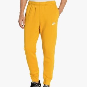 Nike Men’s NSW Club Joggers